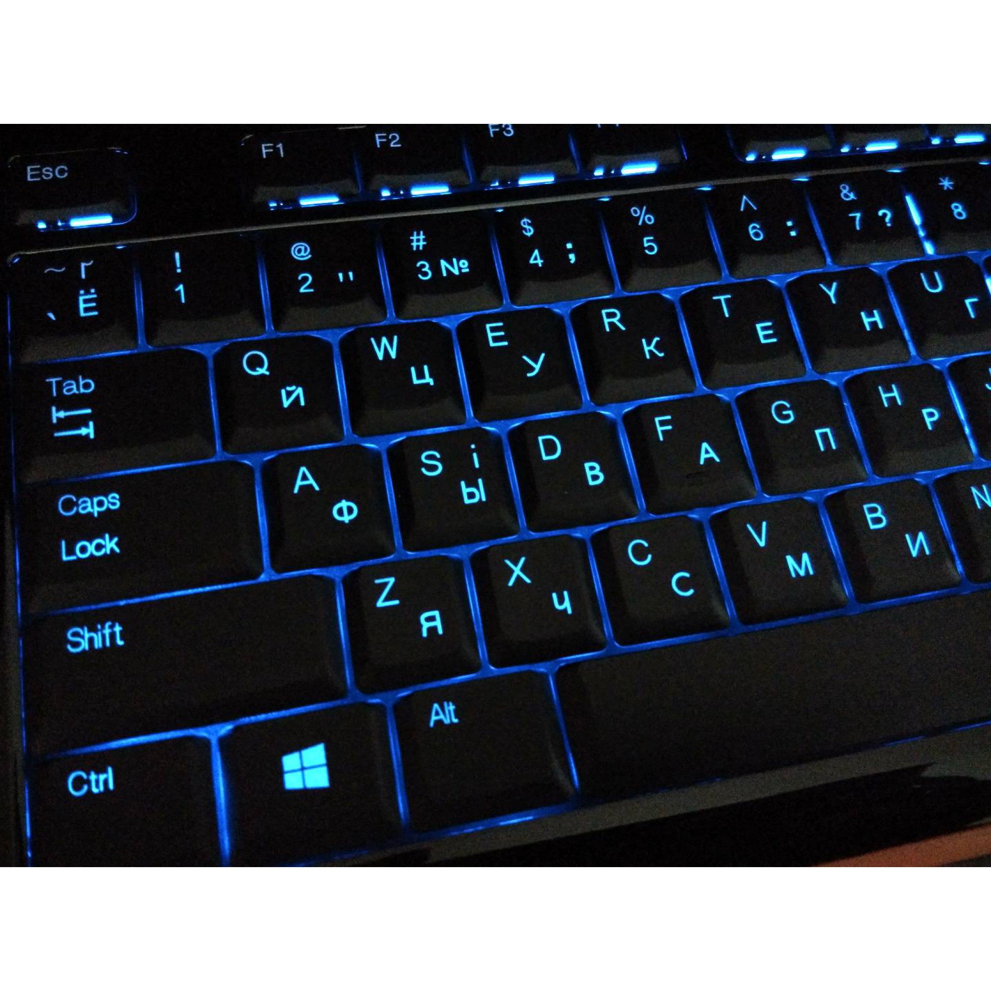 Клавіатура мультимедійна Gembird KB-6050LU-BL-UA з підсвіткою USB чорний